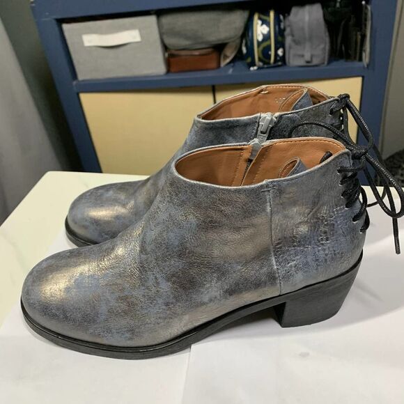 ARGILA Silver genuine leather ankle boots booties 38.5 or 8.5 MADE IN spain - Picture 3 of 9